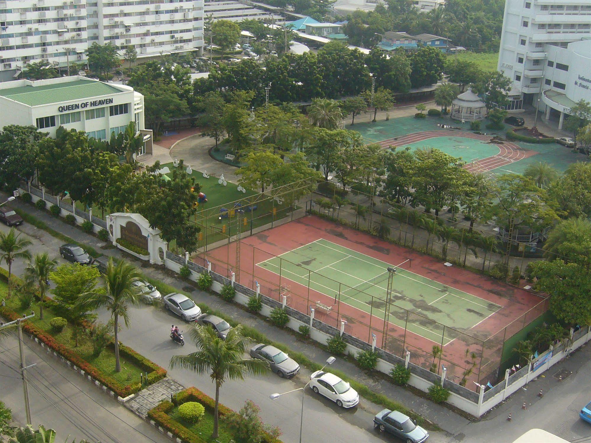 Impact Muang Thong Thani Service Condominium Bangkok Luaran gambar