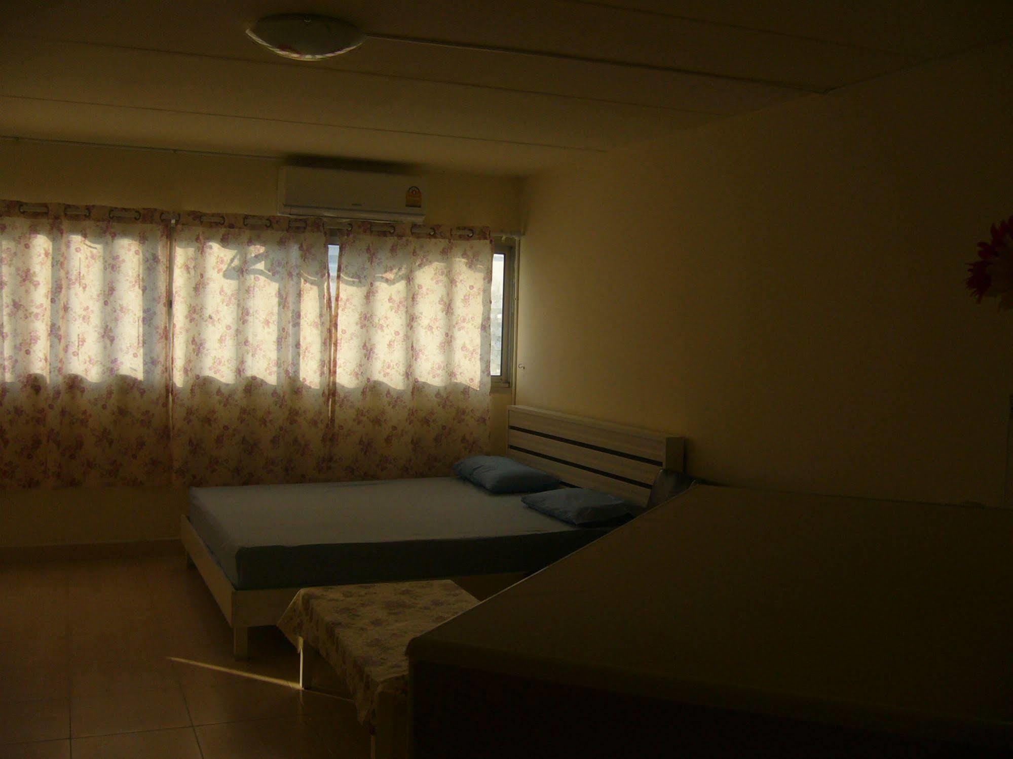 Impact Muang Thong Thani Service Condominium Bangkok Luaran gambar